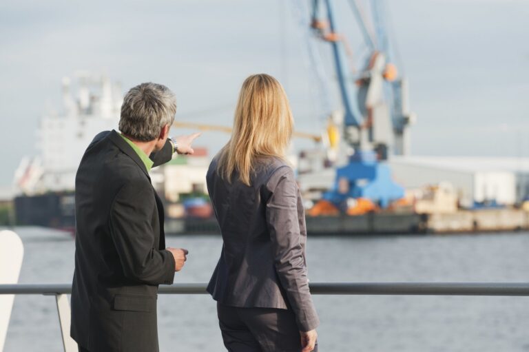 Germany, Hamburg, Business people at harbour